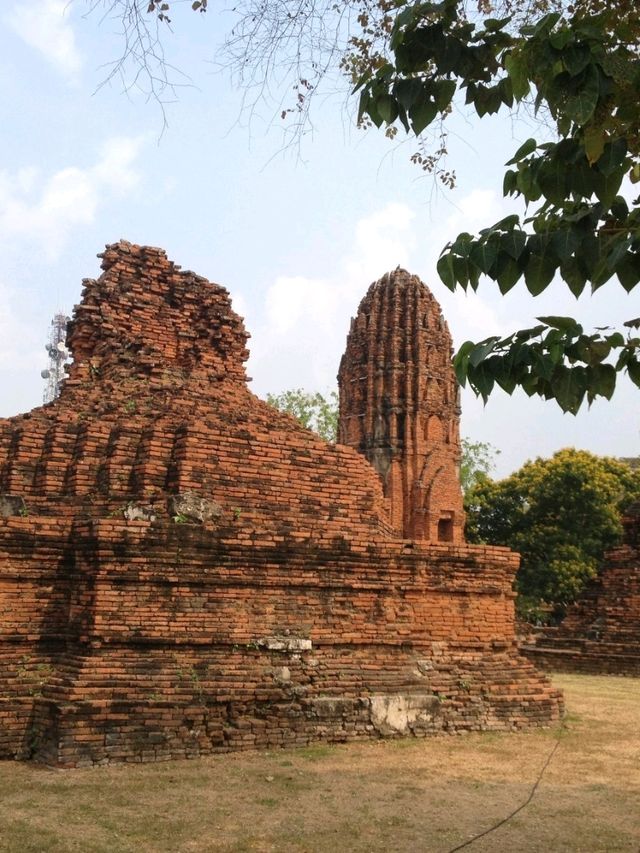 วัดมหาธาตุ มนต์ขลังเมืองอยุธยา
