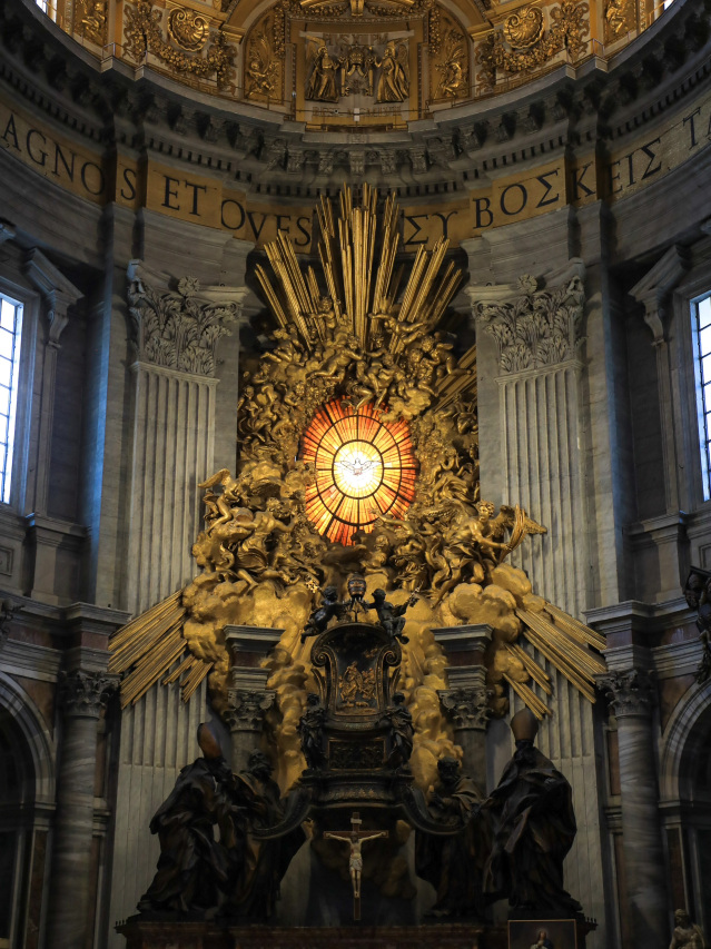 バチカン🇻🇦】サン•ピエトロ大聖堂のクーポラからローマを眺める