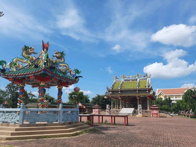 泰國烏隆他尼國柱神廟: 當地人的聖地，適合祈福拍照📸