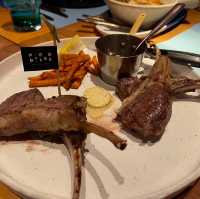 Pebbles Bar and Grill อร่อยฉ่ำ