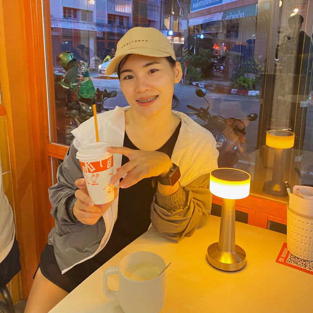 มีเดียมนมสด - ร้านนมเปิดใหม่ย่านเมืองเก่าอุบล