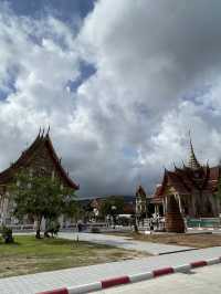 泰國普吉 只要有光有雲泰國寺廟很好出片 查龍寺 วัดไชยธาราราม (วัดฉลอง)