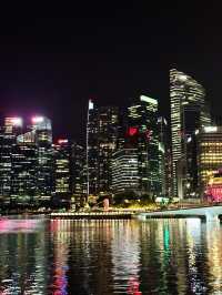 🇸🇬 Singapore’s Cityscape: A Dazzling Nighttime Spectacle