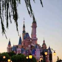 SHANGHAI DISNEYLAND 🎉🎡🎢