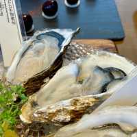 【兵庫・神戸】神戸港と牡蠣料理のマリアージュ「The Oyster Bar KOBE」