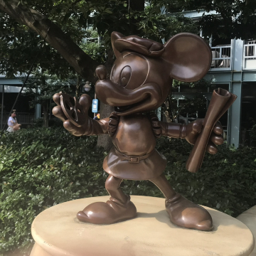 ディズニー】パーク外のブロンズ像特集！ | Trip.com 舞浜