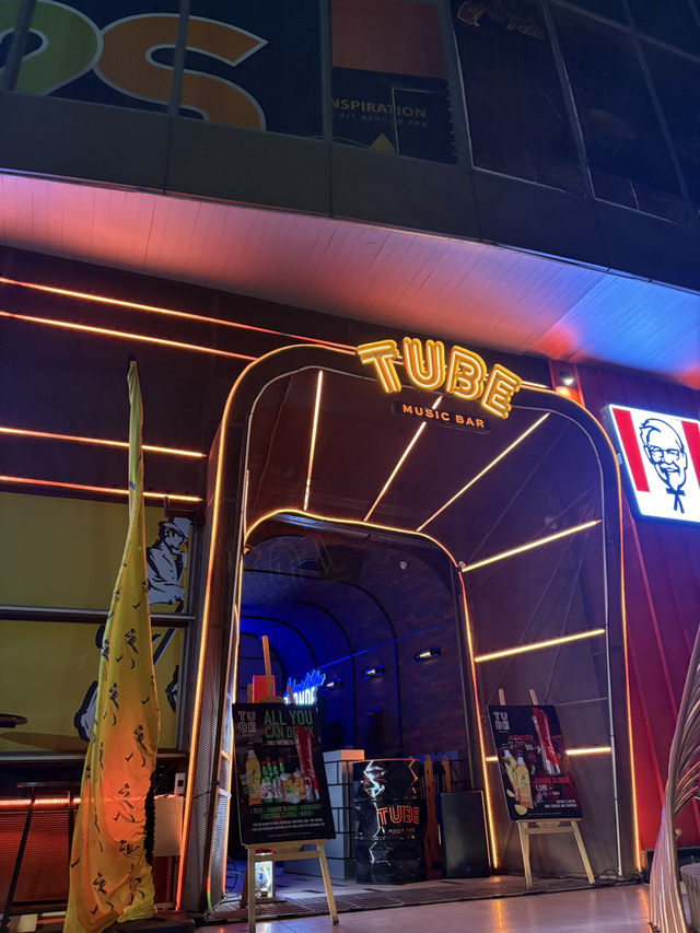 Tube music bar ย่านรัชโยธิน