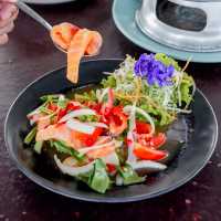Nana Cafe & Restaurant