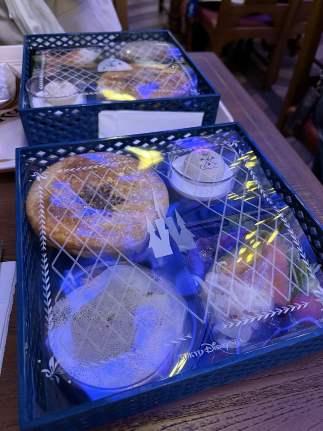 【東京迪士尼海洋-餐廳推薦】酥皮海鮮好味推介👍🏻手機下單📱免排隊超方便⭐️