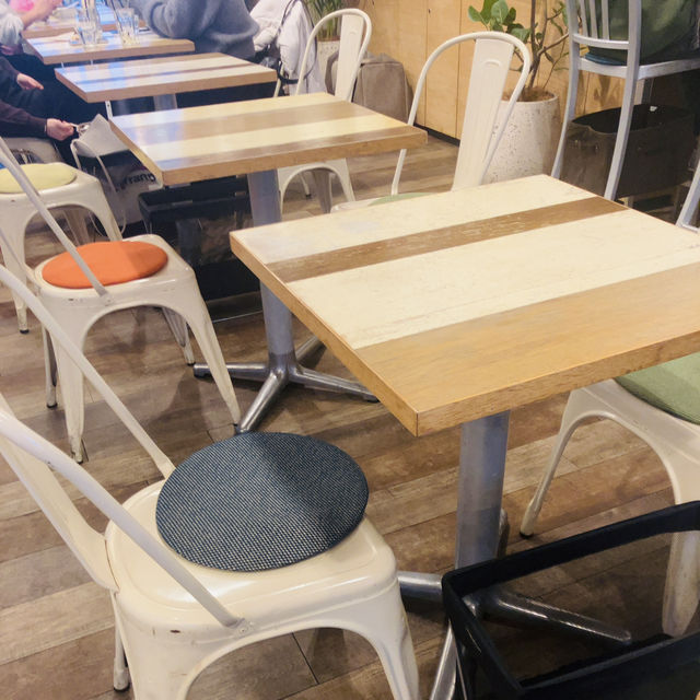 【原宿】 cafe STUDIO - ハンバーガーが美味しくてボリュームたっぷり -