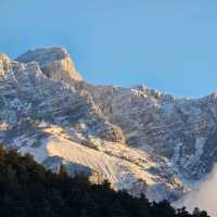 ภูเขาหิมะเจี่ยวจือ [Jiaozi snow mountain]