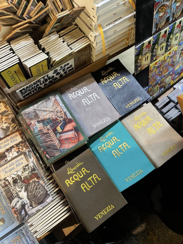 베네치아의 상징, 물에 잠기는 서점📚