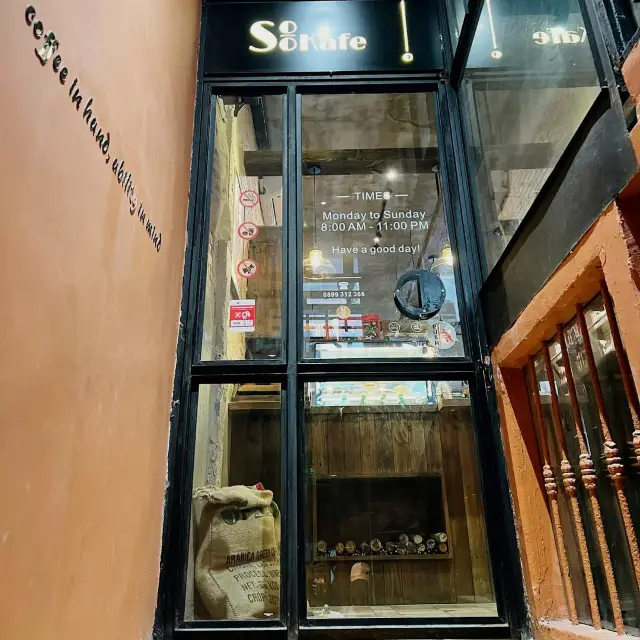 Urban Vibes at Soo Kafe Ben Thanh
