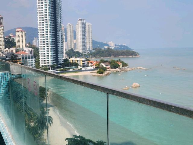 Hompton Hotel by The Beach Room Tour