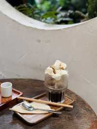 會安古城旁的文青咖啡館 | 椰子咖啡與慢時光🌴☕  