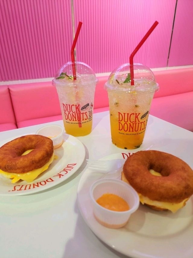 【バンコク】カラフルで可愛いドーナツ屋さん🍩