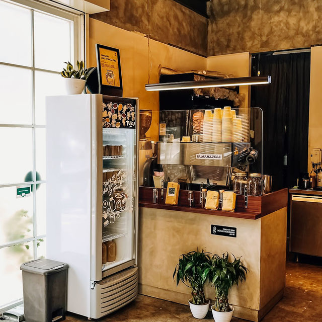 Toko Kopi Tuku in Surabaya