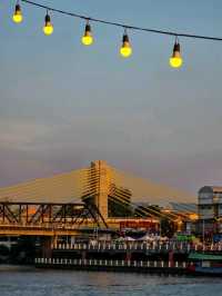 ถนนตลาดเก่าโคยกี๊ ริมน้ำแม่กลอง