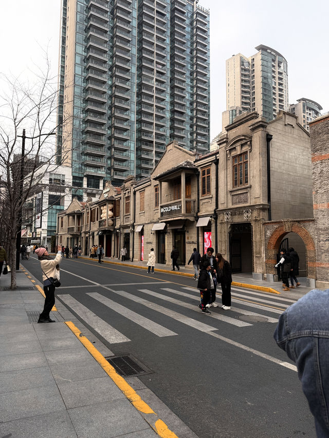เดินเล่นย่าน West Nanjing Road แถว Zhang Yuan 🏤
