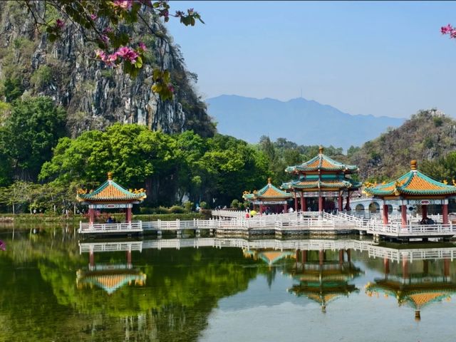 Seven Star Crags– Zhaoqing's Limestone Wonderland