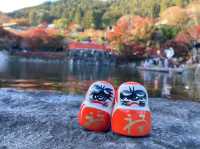 紅葉の名所！「勝尾寺」で真っ赤な秋を感じるお寺さんぽ🍁