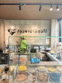 สองขาปาท่องโก๋ คาเฟ่น้ำเต้าหู้ ที่ฉะเชิงเทรา
