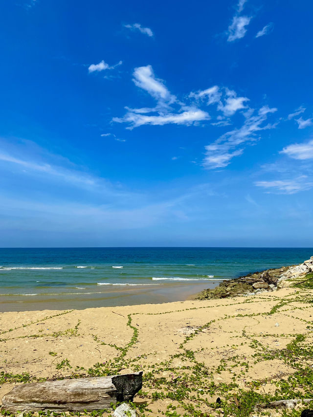 Terengganu beach stole my heart : Pantai Batu Buruk
