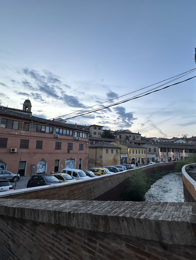 意大利中世紀名城🇮🇹法布里亞諾小鎮遊