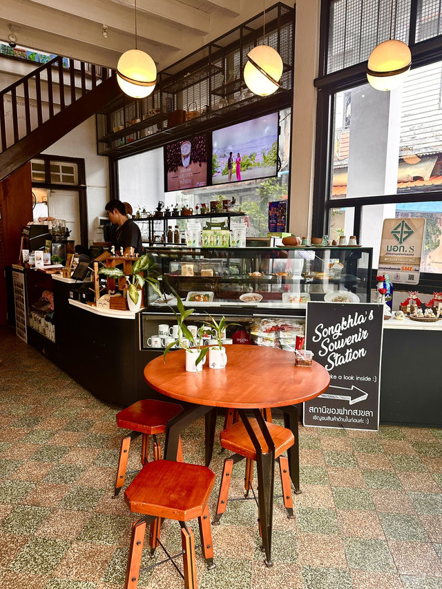 Songkla Station Café: Vintage Train Vibes Brewed Fresh