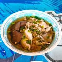 ร้านเอชวนชิม ก๋วยจั๊บ ไชโย