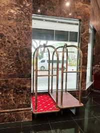 Grand Elegance Awaits: Luxurious Stay Beneath Marble Heights 