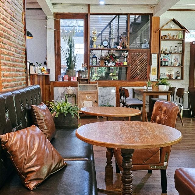 Nai Leub Cafe 🏡