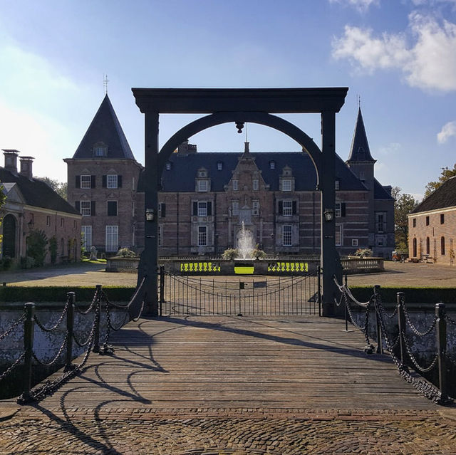  Twickel Castle: Twente’s Enchanting Garden of Eden