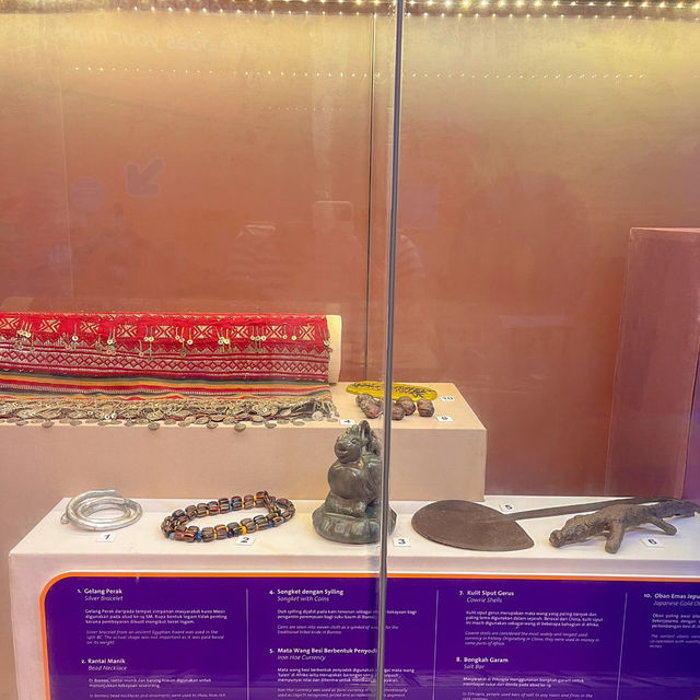 🎨💵 KL Hidden Gem: The Colorful Museum of Money