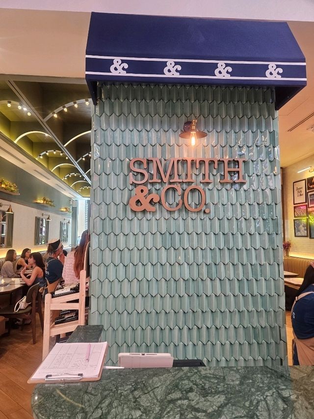 Smith&Co.  Brunch Vibes ใจกลางเมือง
