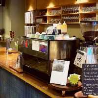 L O U Cafe
