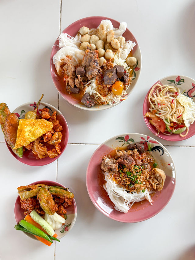 KOBORI BUFFET - ขนมจีนบุฟเฟต์กับหลากหลายเมนู