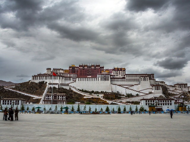 Lhasa อ้อมกอดหิมาลัย ดินแดนแห่งศรัทธาบนหลังคาโลก