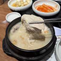 평일에도 웨이팅해야하는 누룽지삼계탕 맛집 누룩골