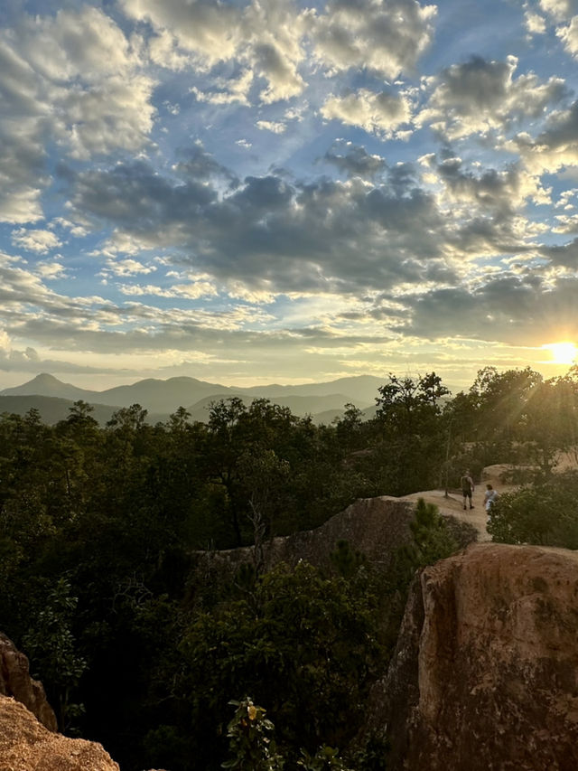 GOLDEN HOUR MAGIC IN PAI 🌅