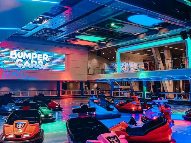 🚢💙 Genting Dream Cruise – Your Floating Wonderland Awaits! 🌟🌊