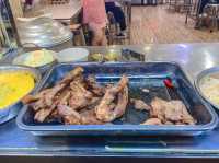 Cơm tấm đêm CUBO ร้านข้าวซี่โครงหมูหมักย่าง