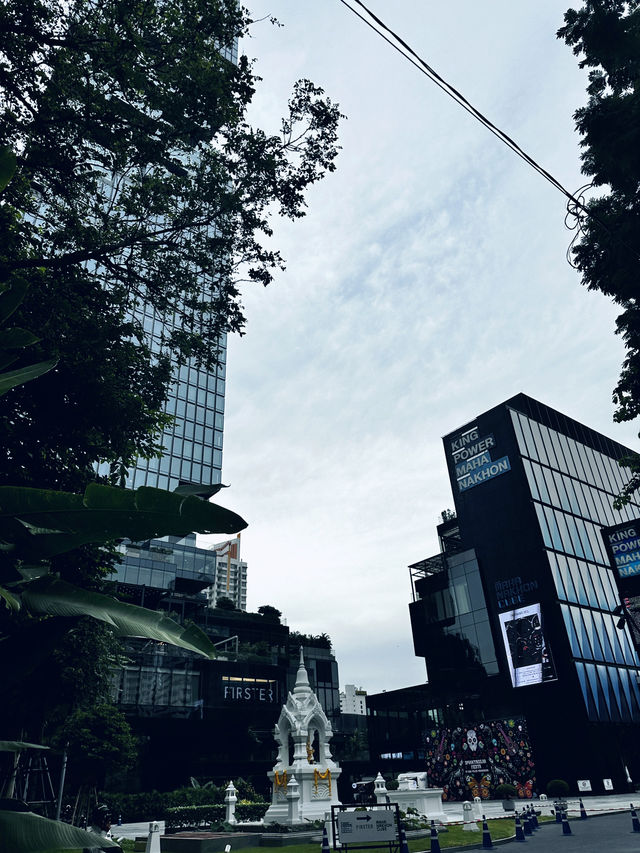 Let’s explore premium accommodation in Bangkok 