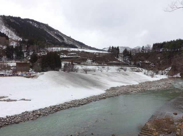 🏔️ Shirakawa-go – A Timeless Village That Took My Breath Away