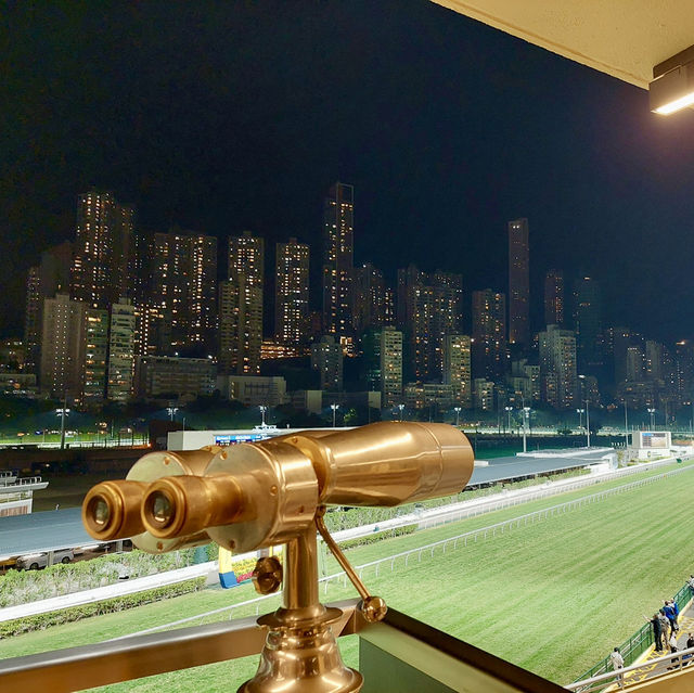 跑馬地馬場：香港賽馬經典熱鬧體驗 🏇🏻