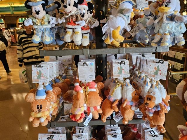 🛍️ 디즈니 덕후라면 놓칠 수 없는 천국, 디즈니랜드 굿즈샵! 🐭💖