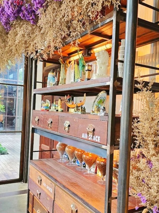 Air Space Hua Hin ร้านอาหารและคาเฟ่สุดเท่และวินเทจ