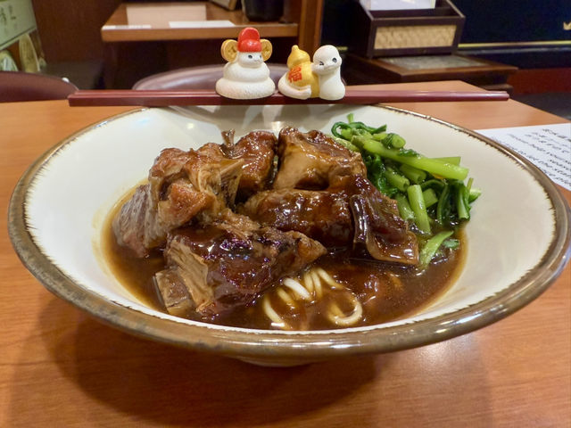 漢神百貨旁巷內最夯的（龍袍湯包）非吃不可的美食