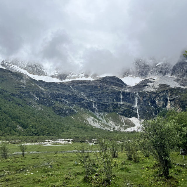  A Peaceful Trek to Gongga Lake (贡嘎措) in Daocheng Yading
