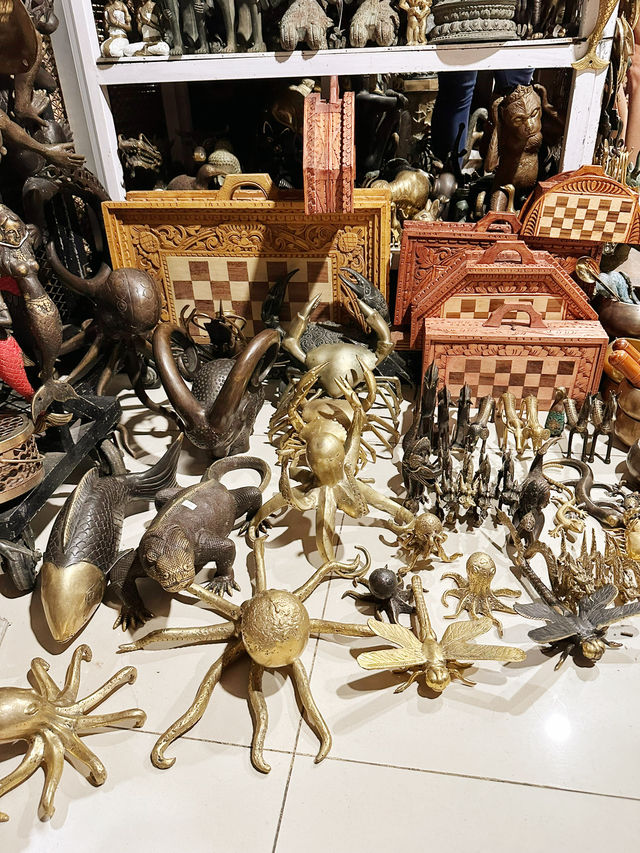 Treasures & Traditions at Ubud Art Market